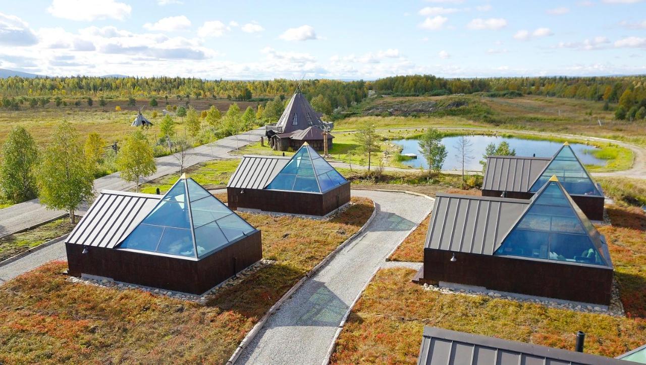 Aurora Pyramid Glass Igloos Köngäs Bagian luar foto