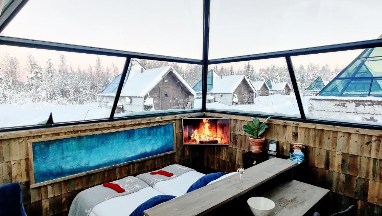 Aurora Pyramid Glass Igloos Köngäs Bagian luar foto